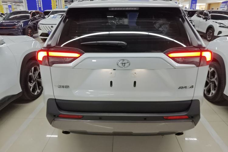 Used Toyota RAV4 2021 2.0L CVT Two-Wheel Drive Fashion PLUS Edition Rear