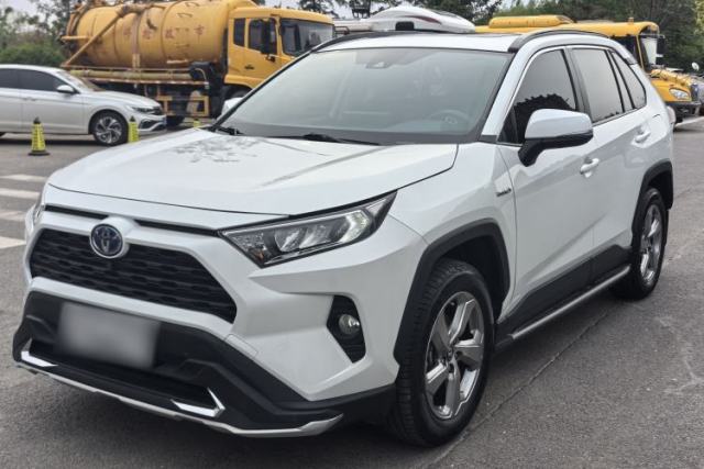 Used Toyota RAV4 2021 Revised Version Dual-Motor Hybrid 2.5L E-CVT Two-Wheel Drive Elite Edition
