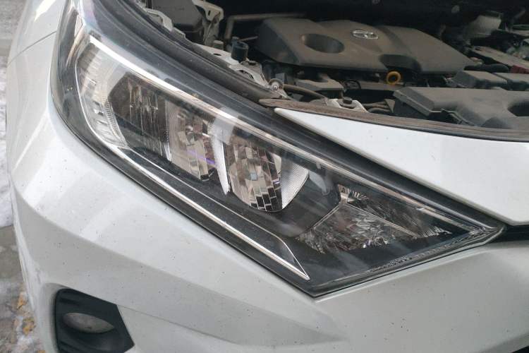 Used Toyota RAV4 2021 2.0L CVT 4x4 Style PLUS Edition Right Front Headlight