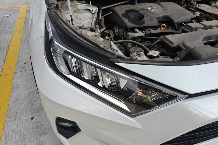 Used Toyota RAV4 2021 2.0L CVT Two-Wheel Drive Fashion Edition Right Front Headlight