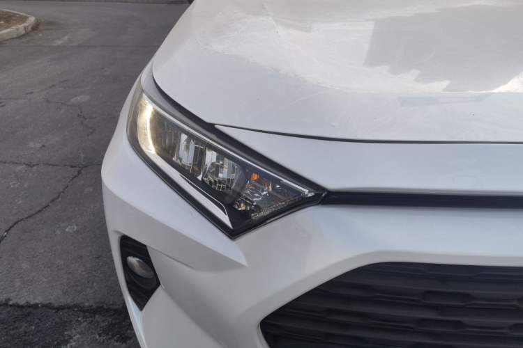 Used Toyota RAV4 2021 2.0L CVT 4x4 Style PLUS Edition Right Front Headlight