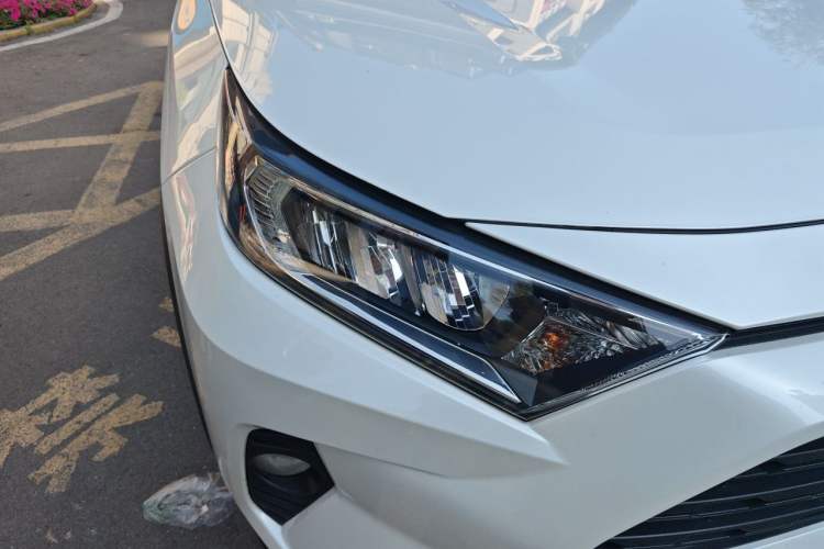 Used Toyota RAV4 2021 2.0L CVT Two-Wheel Drive Fashion Edition Right Front Headlight