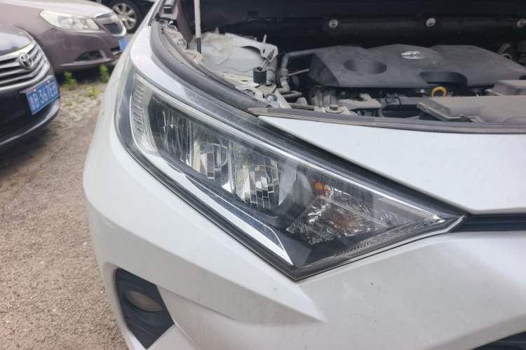 Used Toyota RAV4 2021 2.0L CVT Two-Wheel Drive Fashion Edition Right Front Headlight