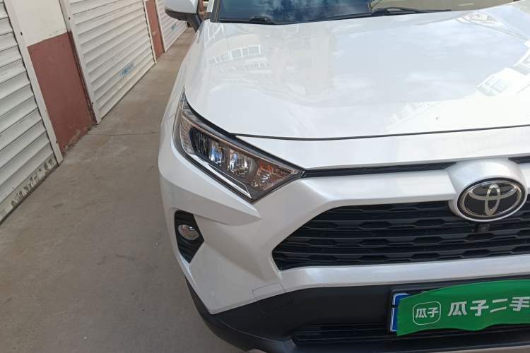 Used Toyota RAV4 2021 2.0L CVT Two-Wheel Drive Fashion Edition Right Front Headlight