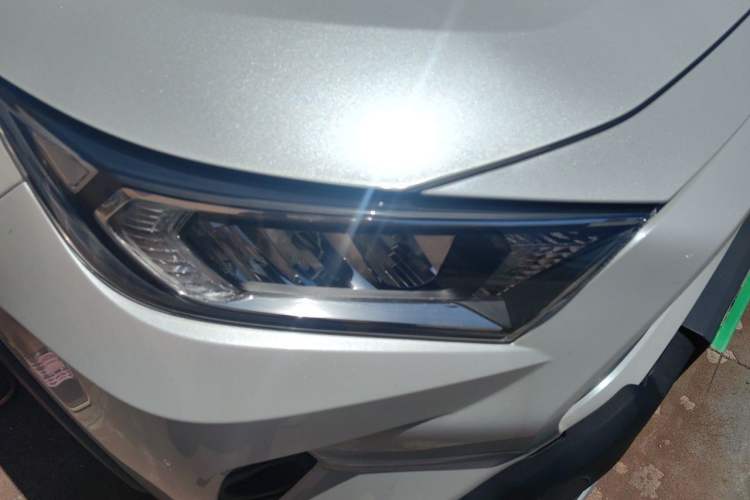 Used Toyota RAV4 2021 2.0L CVT Two-Wheel Drive Fashion Edition Right Front Headlight