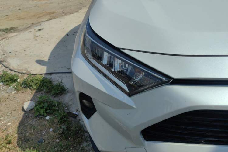Used Toyota RAV4 2021 2.0L CVT Two-Wheel Drive Urban Edition Right Front Headlight