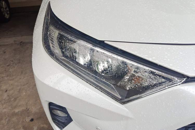 Used Toyota RAV4 2021 Dual-Engine 2.5L E-CVT Two-Wheel Drive Elite Edition Right Front Headlight