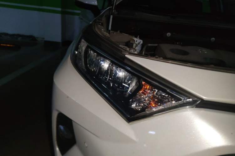 Used Toyota RAV4 2021 2.0L CVT Two-Wheel Drive Fashion PLUS Edition Right Front Headlight