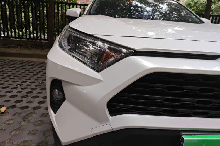 Used Toyota RAV4 2021 2.0L CVT 4x4 Style PLUS Edition Right Front Headlight