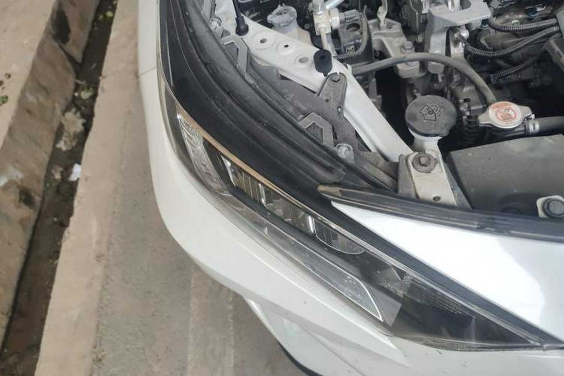 Used Toyota RAV4 2021 2.0L CVT 4x4 Style PLUS Edition Right Front Headlight