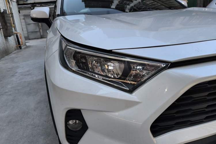 Used Toyota RAV4 2021 2.0L CVT Two-Wheel Drive Fashion PLUS Edition Right Front Headlight