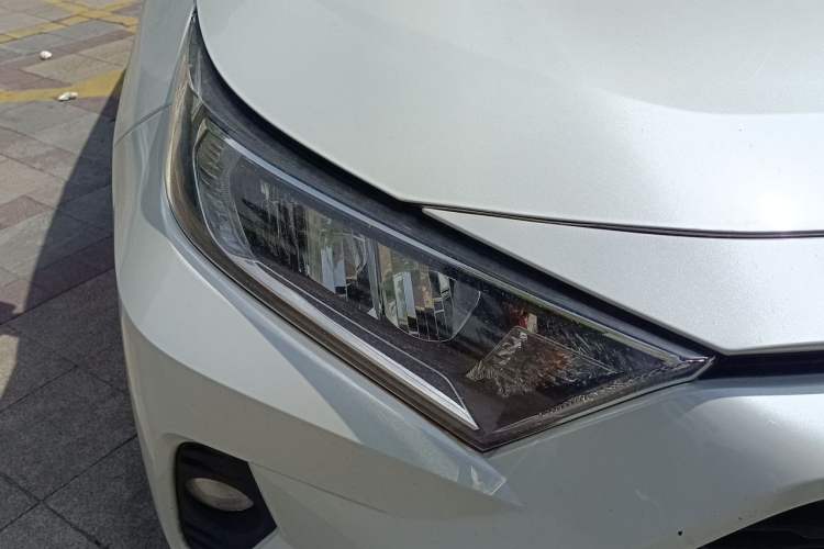 Used Toyota RAV4 2021 2.0L CVT Two-Wheel Drive Fashion Edition Right Front Headlight