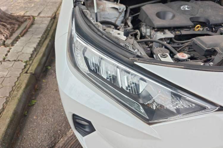 Used Toyota RAV4 2021 2.0L CVT Two-Wheel Drive Fashion Edition Right Front Headlight