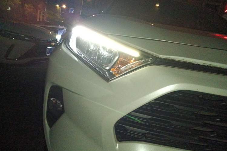 Used Toyota RAV4 2021 2.0L CVT Two-Wheel Drive Fashion Edition Right Front Headlight