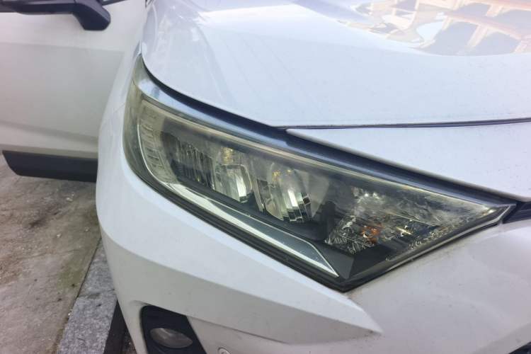 Used Toyota RAV4 2021 2.0L CVT Two-Wheel Drive Fashion PLUS Edition Right Front Headlight