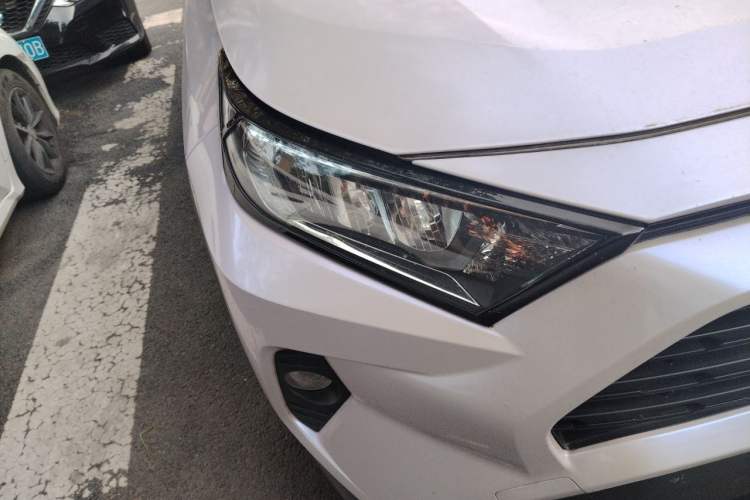 Used Toyota RAV4 2021 2.0L CVT Two-Wheel Drive Fashion PLUS Edition Right Front Headlight