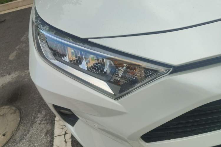 Used Toyota RAV4 2021 2.0L CVT Two-Wheel Drive Fashion PLUS Edition Right Front Headlight