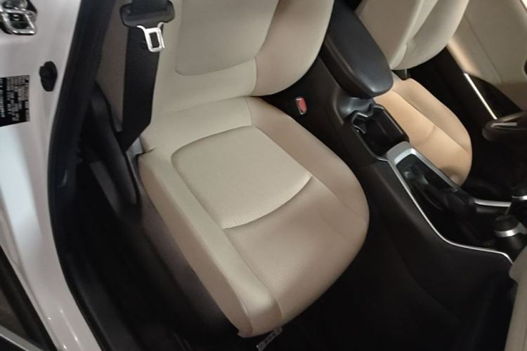 Used Toyota RAV4 2021 2.0L CVT Two-Wheel Drive Urban Edition Right Front Seat