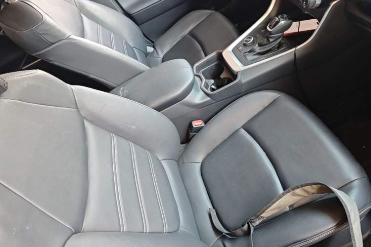 Used Toyota RAV4 2021 Revised Version Dual-Motor Hybrid 2.5L E-CVT 4x4 Elite PLUS Edition Right Front Seat