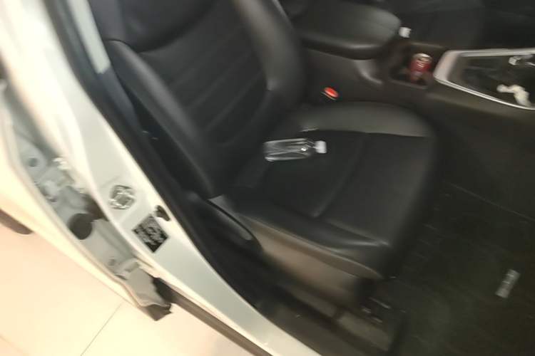 Used Toyota RAV4 2021 2.0L CVT Two-Wheel Drive Fashion PLUS Edition Right Front Seat
