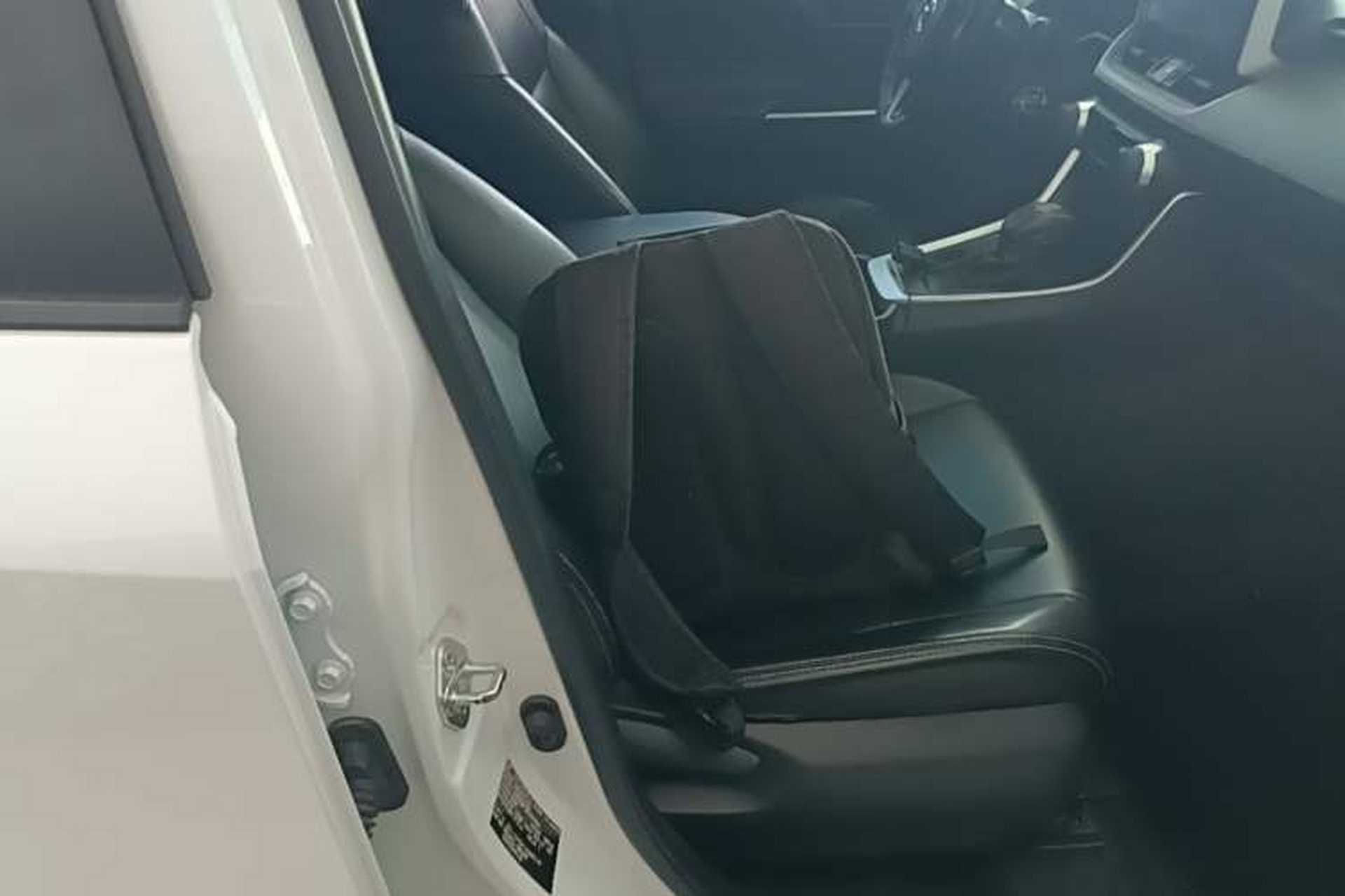 Used Toyota RAV4 2021 2.0L CVT Two-Wheel Drive Urban Edition Right Front Seat