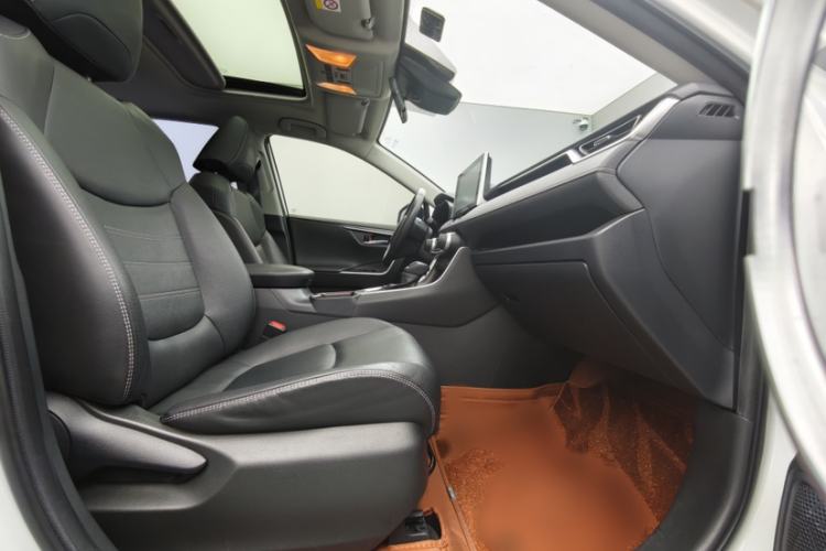 Used Toyota RAV4 2021 Dual-Engine 2.5L E-CVT Four-Wheel Drive Elite PLUS Edition Right Front Seat
