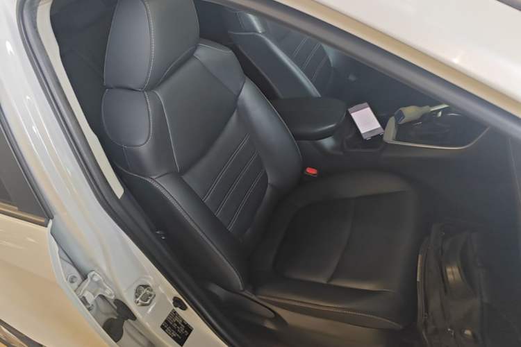 Used Toyota RAV4 2021 2.0L CVT Two-Wheel Drive Fashion PLUS Edition Right Front Seat