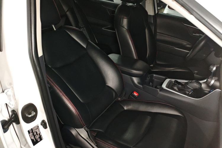 Used Toyota RAV4 2021 2.0L CVT Two-Wheel Drive Fashion Edition Right Front Seat