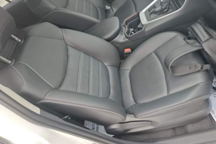 Used Toyota RAV4 2021 2.0L CVT 4x4 Style PLUS Edition Right Front Seat