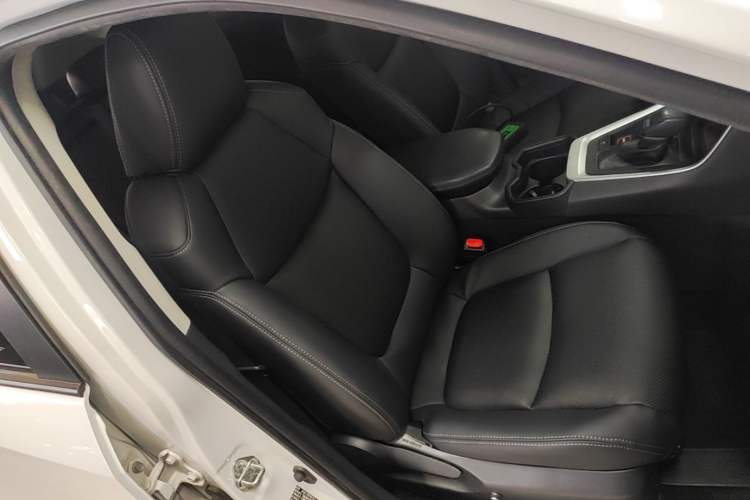Used Toyota RAV4 2021 Dual-Engine 2.5L E-CVT Two-Wheel Drive Elite Edition Right Front Seat