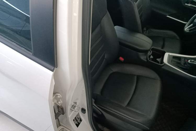 Used Toyota RAV4 2021 2.0L CVT Two-Wheel Drive Fashion PLUS Edition Right Front Seat