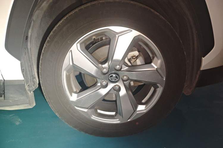 Used Toyota RAV4 2021 2.0L CVT Two-Wheel Drive Fashion PLUS Edition Right Front Wheel Hub