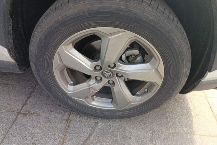 Used Toyota RAV4 2021 2.0L CVT Two-Wheel Drive Fashion Edition Right Front Wheel Hub