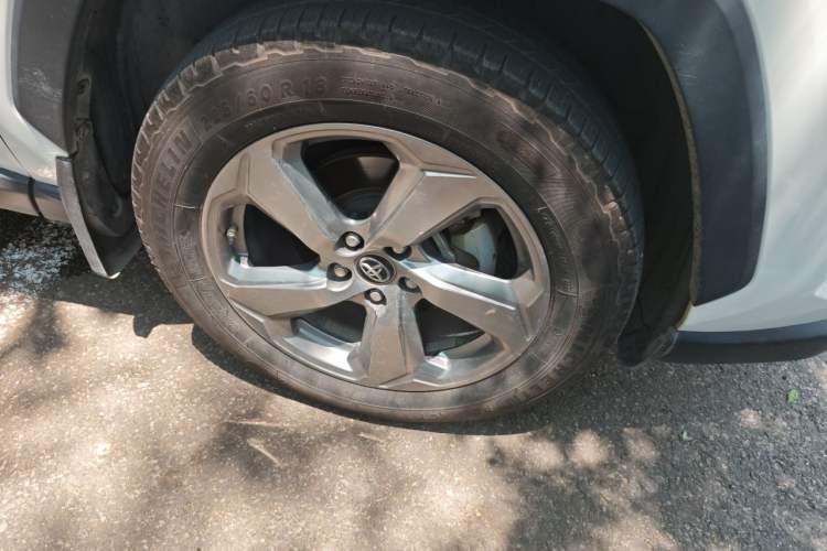 Used Toyota RAV4 2021 2.0L CVT Two-Wheel Drive Fashion PLUS Edition Right Front Wheel Hub