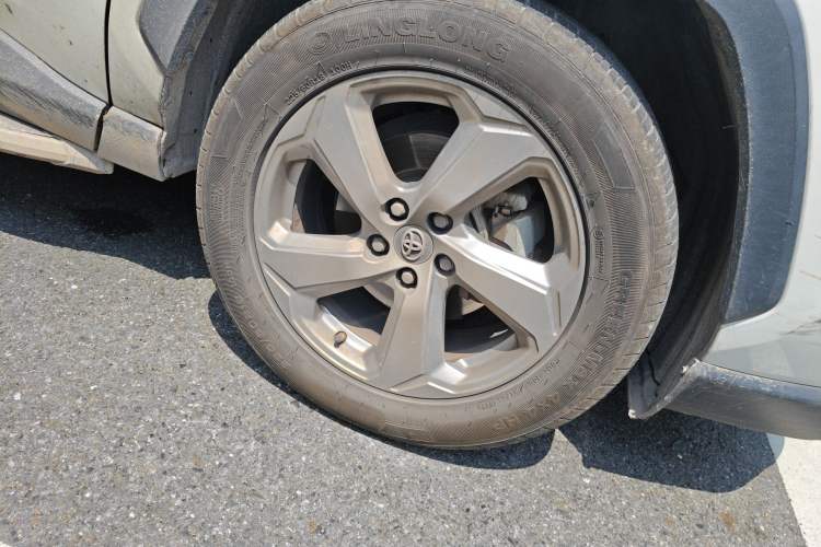 Used Toyota RAV4 2021 2.0L CVT Two-Wheel Drive Fashion PLUS Edition Right Front Wheel Hub