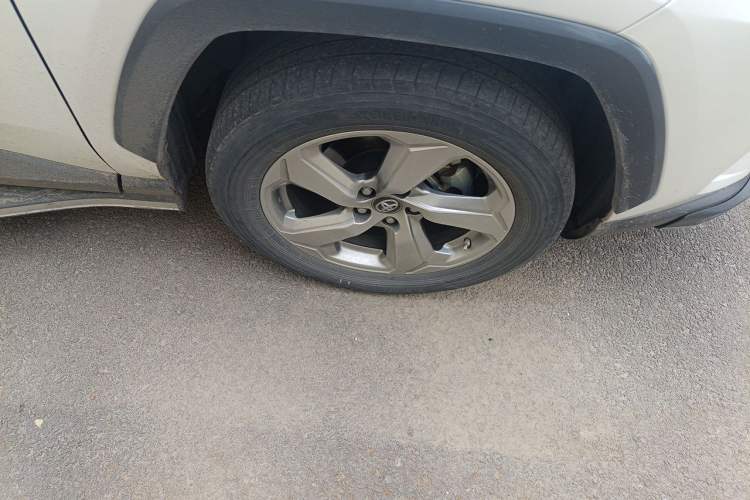 Used Toyota RAV4 2021 2.0L CVT Two-Wheel Drive Fashion PLUS Edition Right Front Wheel Hub