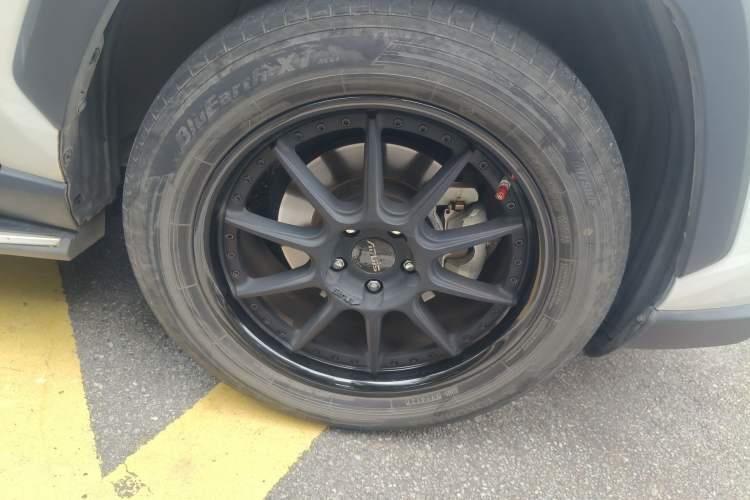 Used Toyota RAV4 2021 2.0L CVT Two-Wheel Drive Fashion PLUS Edition Right Front Wheel Hub