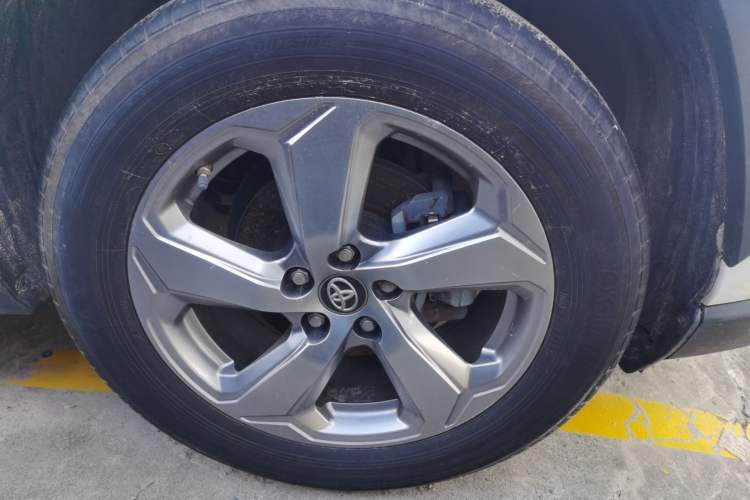 Used Toyota RAV4 2021 2.0L CVT Two-Wheel Drive Fashion PLUS Edition Right Front Wheel Hub