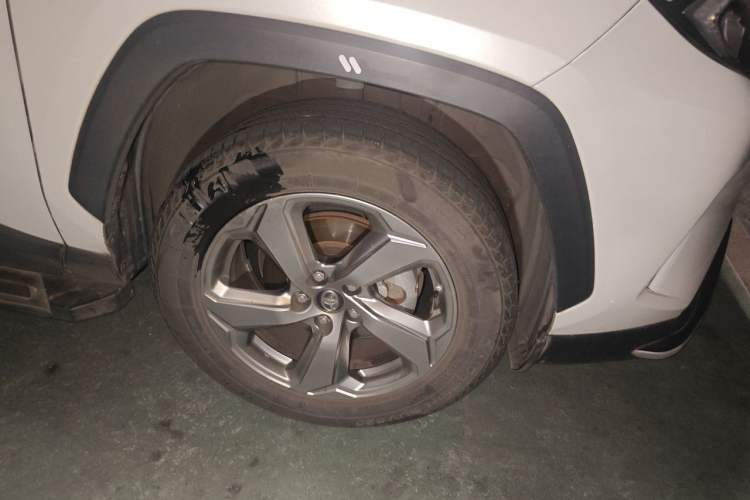 Used Toyota RAV4 2021 2.0L CVT Two-Wheel Drive Fashion PLUS Edition Right Front Wheel Hub