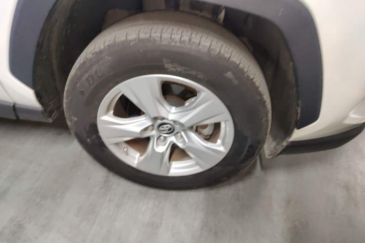 Used Toyota RAV4 2021 2.0L CVT Two-Wheel Drive Urban Edition Right Front Wheel Hub