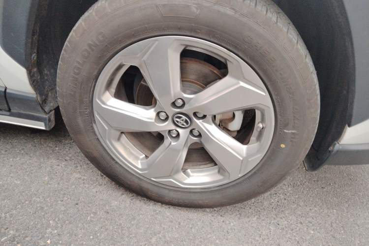 Used Toyota RAV4 2021 2.0L CVT Two-Wheel Drive Fashion PLUS Edition Right Front Wheel Hub