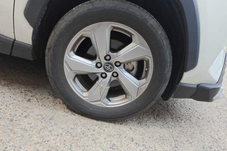 Used Toyota RAV4 2021 2.0L CVT Two-Wheel Drive Fashion Edition Right Front Wheel Hub
