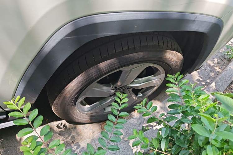 Used Toyota RAV4 2021 2.0L CVT Two-Wheel Drive Fashion Edition Right Front Wheel Hub