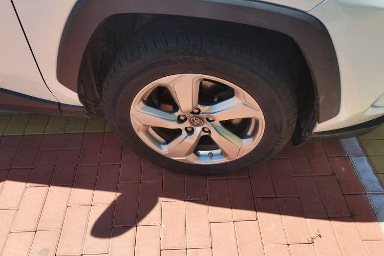 Used Toyota RAV4 2021 2.0L CVT Two-Wheel Drive Fashion PLUS Edition Right Front Wheel Hub