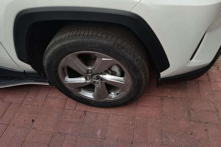 Used Toyota RAV4 2021 2.0L CVT Two-Wheel Drive Fashion Edition Right Front Wheel Hub