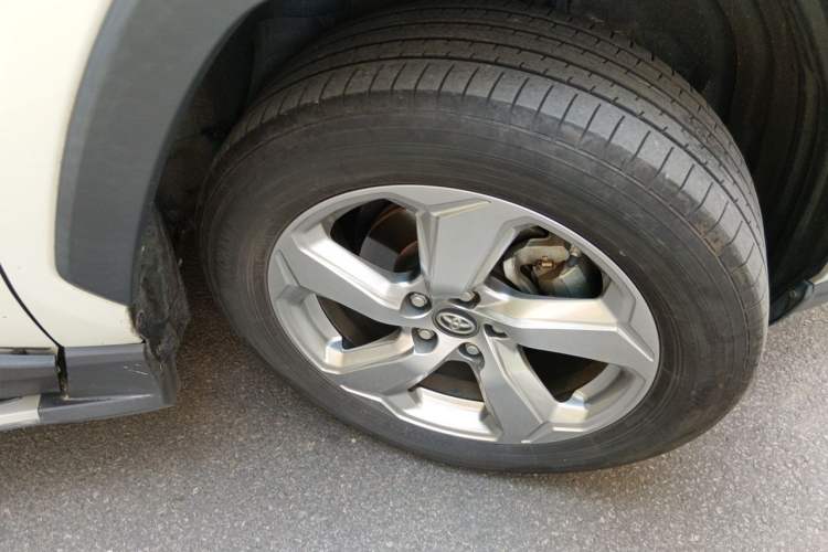 Used Toyota RAV4 2021 2.0L CVT Two-Wheel Drive Fashion PLUS Edition Right Front Wheel Hub
