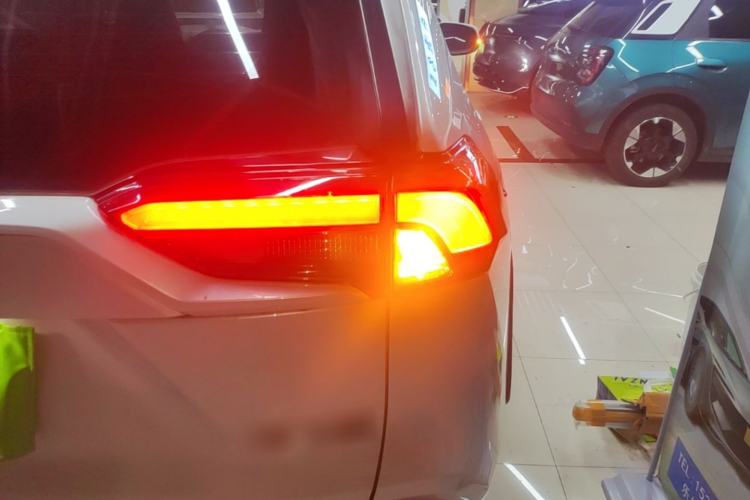 Used Toyota RAV4 2021 2.0L CVT Two-Wheel Drive Fashion PLUS Edition Right Rear Taillight