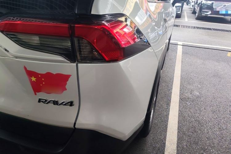 Used Toyota RAV4 2021 2.0L CVT Two-Wheel Drive Fashion PLUS Edition Right Rear Taillight