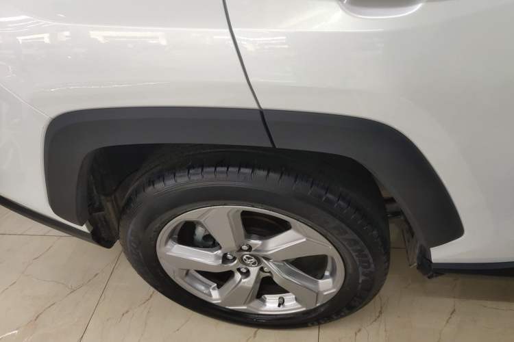 Used Toyota RAV4 2021 2.0L CVT Two-Wheel Drive Fashion Edition Right Rear Wheel Hub