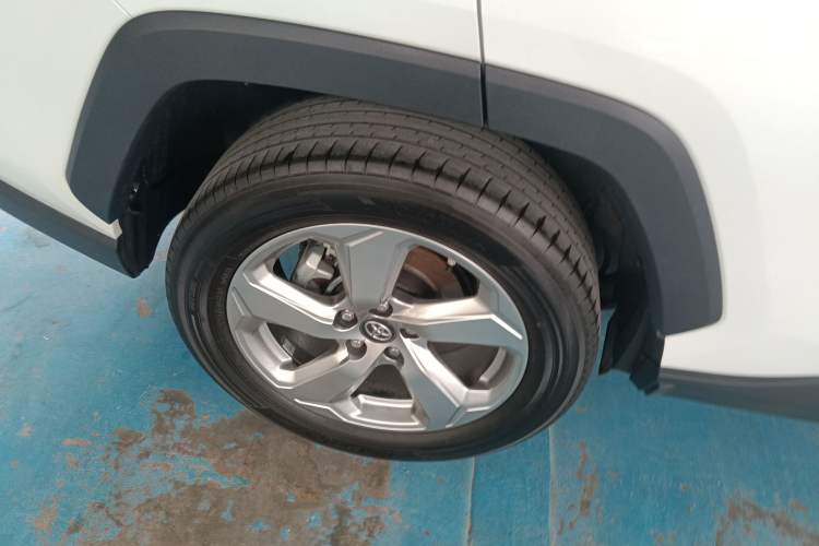 Used Toyota RAV4 2021 2.0L CVT Two-Wheel Drive Fashion PLUS Edition Right Rear Wheel Hub